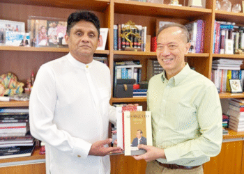 சிங்கப்பூர் முன்னாள் வெளிவிவகார அமைச்சரை சந்தித்த எதிர்க்கட்சித் தலைவர்