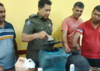 20 நிமிடங்களில் கசிப்பு தயாரிக்கக்கூடிய சாதனம் – கண்டுபிடித்தவர் பொலிசாரால் கைது!