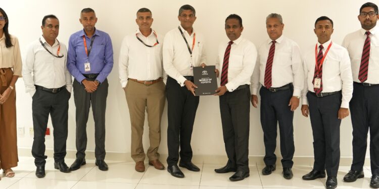 ஜனசக்தி – டொயோட்டா லங்கா – வாகன லீசிங் பங்காண்மையை அறிமுகம் செய்து வைத்துள்ளன