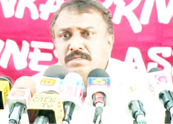 பயணிகள் போக்குவரத்து அதிகாரசபைக்கு எதிராக பணிப் பகிஷ்கரிப்பை நடத்தவுள்ள – தனியார் பஸ் உரிமையாளர்கள்!