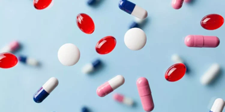 பெண்களுக்கு போதை மாத்திரைகளை கொடுத்து – நிர்வாணமாக காணொளி எடுத்த மருந்தக உரிமையாளர்!