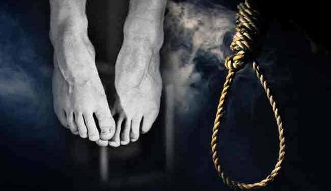 வர்த்தக நிலையத்திற்கு முன்னால் இளைஞனின் சடலம் மீட்பு!