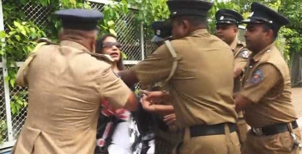 ஆசிரியர் அபிவிருத்தி உத்தியோகத்தர்கள் – சாகும் வரை உண்ணாவிரதப் போராட்டம் : பொலிஸார் கெடுபிடி!