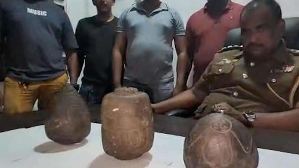 கருங்கல் பேழைகளுக்குள் விலைமதிப்பற்ற திரவம்