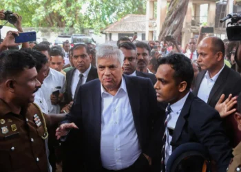 நீதிமன்றில் ஆஜரானார் ரணில்!