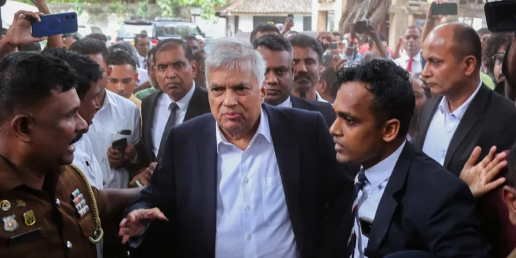 நீதிமன்றில் ஆஜரானார் ரணில்!