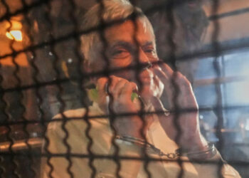 கொழும்பு வைத்தியசாலையில் ரணிலுக்கு சிகிச்சையளித்த வைத்தியர்களிடம் புலனாய்வுப் பிரிவு விசாரணை