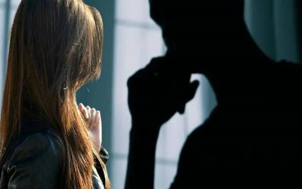 முன்னாள் காதலனின் – நிர்வாணப் படங்களை வட்சப்பில் வெளியிட்ட பெண்ணுக்கு பிணை