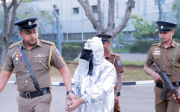 டுபாயில் வைத்துக் கைது செய்யப்பட்ட – ‘சூட்டி மல்லி’ உட்பட மூவர் நாட்டிற்கு அழைத்துவரப்பட்டனர்