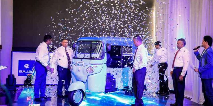 பஜாஜ் மின்சார முச்சக்கரவண்டியை – இலங்கையில் அறிமுகம் செய்த டேவீட் பீரிஸ் மோட்டார் கம்பனி