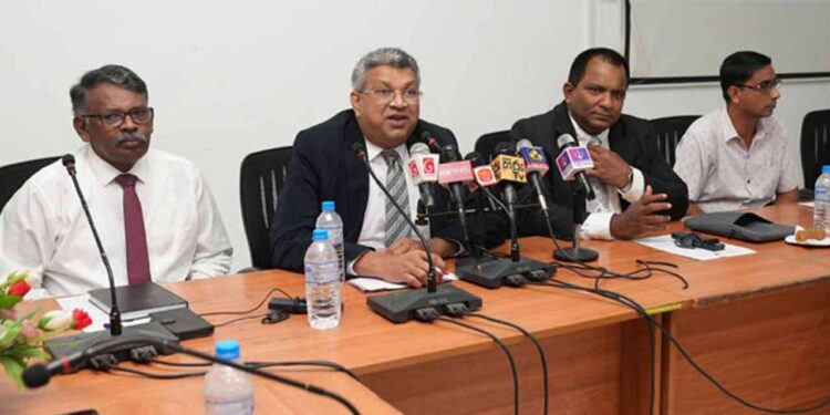 சட்டமா அதிபரை நீக்குவதா? – அமைச்சரவையில் அப்படி ஒன்றும் பேசப்படவில்லை