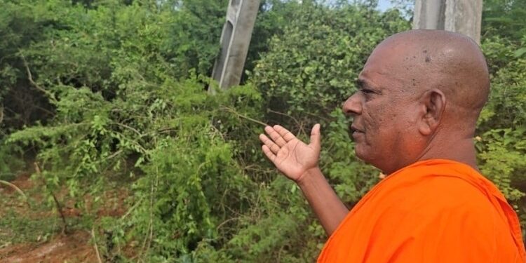 தையிட்டிக்கு வந்தார் – நயினாதீவு விகாராதிபதி