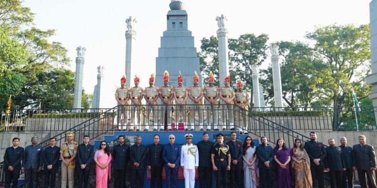 இந்திய குடியரசு தினத்தை முன்னிட்டு – இலங்கையில் அஞ்சலி!