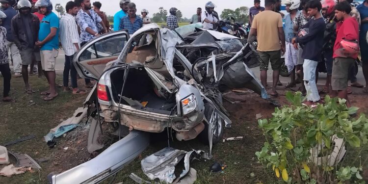 கிளிநொச்சியில் கோர விபத்து! நான்கு பேர் உயிரிழப்பு