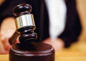 மகளிடம் தகாத முறையில் நடந்த தந்தைக்கு மறியல்!