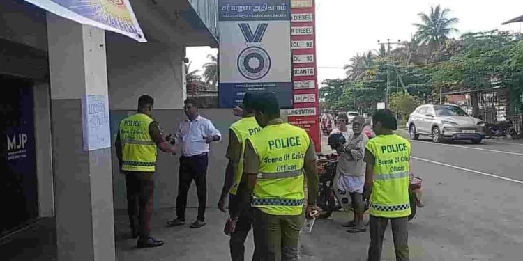 யாழில் கட்சி அலுவலகத்திற்கு தீ வைப்பு!