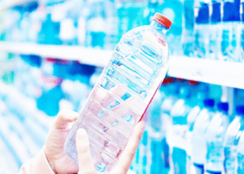 குடிநீர்ப் போத்தல் அதிக விலைக்கு விற்பனை- கடை உரிமையாளருக்கு 5,00,000 ரூபா அபராதம்