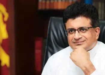 அரசியலமைப்பு பேரவையை – கட்சியின் தீர்மானத்துக்கு அடிபணிய வைக்க முயற்சி!