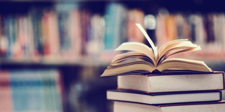 பொருத்தமற்ற உள்ளடக்கத்தால் பாடப்புத்தக விநியோகம் நிறுத்தம்!