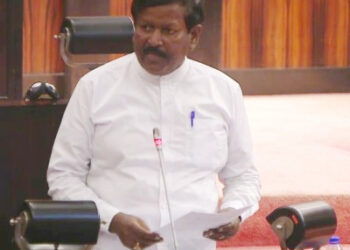 மிகை ஊழியர், அதிபர்களின் பிரச்சினைகள் தொடர்பில் – நாடாளுமன்றில் கேள்விகளை முன்வைத்த ரவிகரன் எம்.பி!