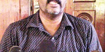 சட்டவிரோத கரவலை தொழில் நிறுத்தப்பட்டமைக்காக போராடுவோருக்கு ஆதரவாக எதிர்க்கட்சித் தலைவர்