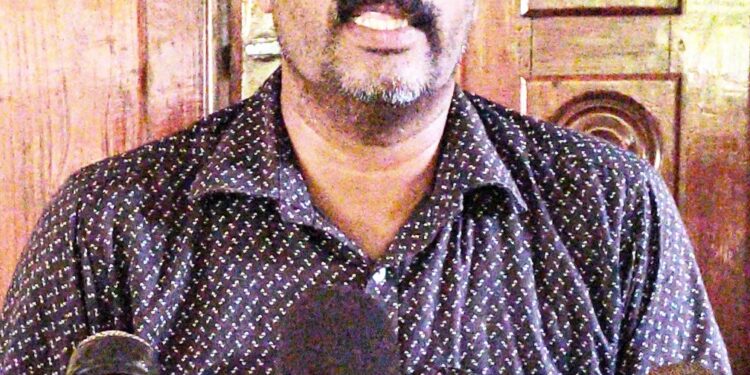 சட்டவிரோத கரவலை தொழில் நிறுத்தப்பட்டமைக்காக போராடுவோருக்கு ஆதரவாக எதிர்க்கட்சித் தலைவர்