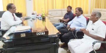 தமிழ் மக்களின் காணிகளை ஊடறுத்து யானைவேலி அமைக்கும் செயற்பாடு!