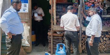 பதுக்கி வைக்கப்பட்ட எரிவாயு சிலிண்டர் மீட்பு!