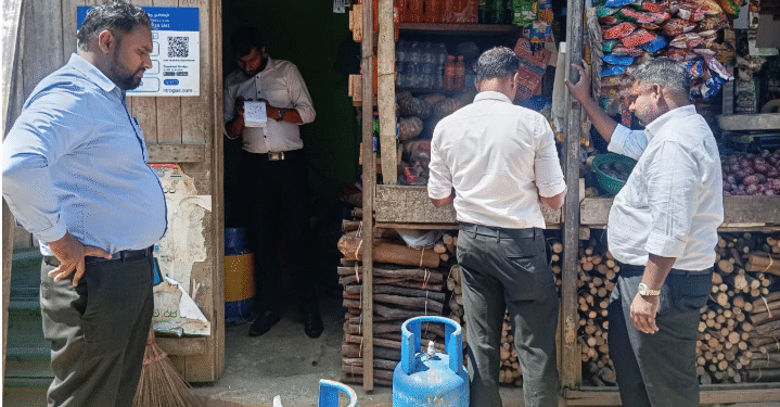 பதுக்கி வைக்கப்பட்ட எரிவாயு சிலிண்டர் மீட்பு!