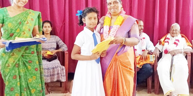 மருதங்கேணி பாடசாலை மாணவர்களுக்கு – கற்றல் உபகரணங்கள் வழங்கல்