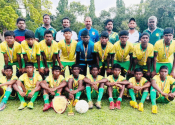 பாடசாலை உதைபந்தாட்ட போட்டி – வயாவிளான் மத்தி தேசிய சம்பியன்