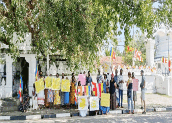 விளக்கமறியலில் வைக்கப்பட்டுள்ள பிக்குகளை விடுதலை செய்யுமாறு திருமலையில் ஆர்ப்பாட்டம்