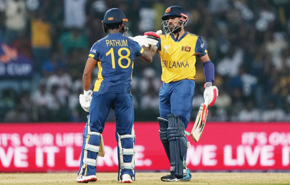 நிஸங்கவின் அதிரடி சதம் – அவுஸ்திரேலியா காலி, இலங்கை அணி ஜாலி