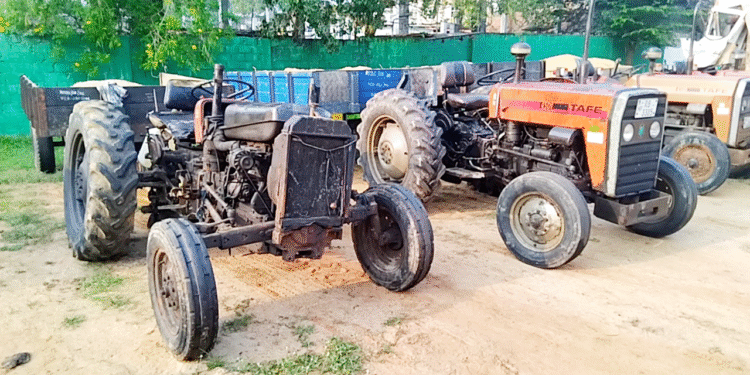 குடமுருட்டி ஆற்றுப்பகுதியில் சட்டவிரோத மணல் அகழ்வு!