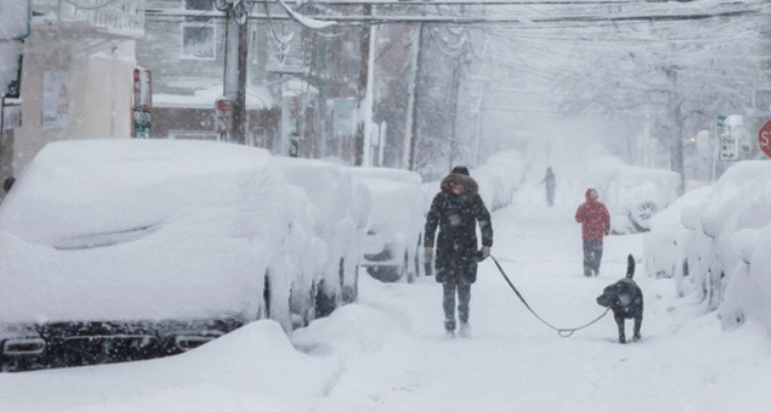 அமெரிக்காவில் கடும் பனிப்புயல்!