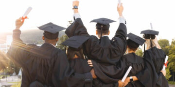 பல்கலை மாணவர்களுக்கு விசேட புலமைப்பரிசில்