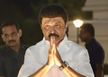 ஈழத் தமிழர்களுக்குக் குடியுரிமை வழங்குக!