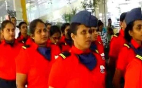 வரலாற்றில் முதன்முறையாக இ.போ.ச நடத்துனர்களாக பெண்கள்!