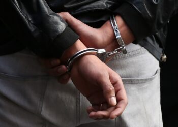 போதைப்பொருள் வியாபாரத்தில் ஈடுபட்ட தாயும், மகனும் கைது!