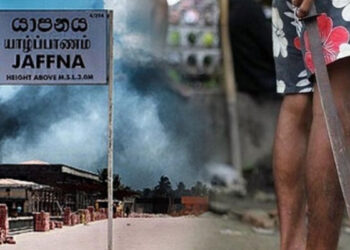 வீடு புகுந்து வாள்வெட்டு : குடும்பஸ்தர் படுகாயம்!