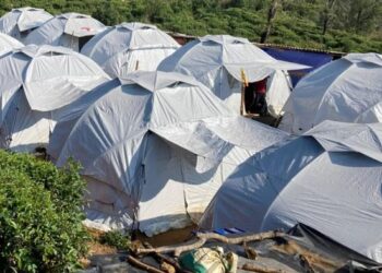 டித்வா பேரிடரால் இடம்பெயர்ந்த – 23 குடும்பங்கள் இன்றும் தறப்பாள் கூடாரங்களில்