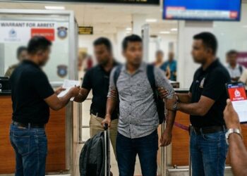 சிவப்பு பிடியாணை சந்தேக நபர் சிக்கினார்!