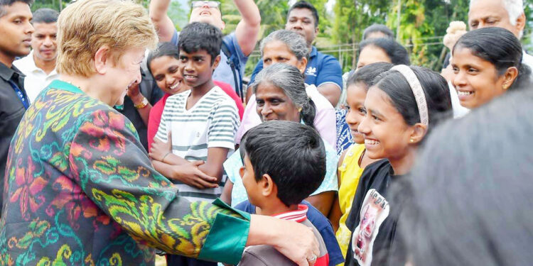 டித்வா அழித்த இடங்களை பார்வையிட்ட IMF பிரதானி