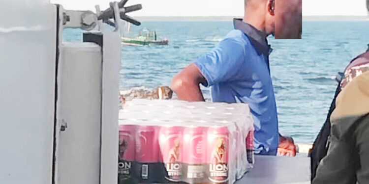 நெடுந்தாரகையில் ‘பியர்’ ரின்கள் – கடற்படை செய்த அநாகரிகம்