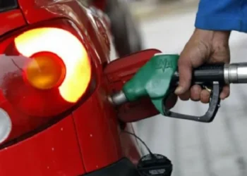 சிங்கப்பூரில் இருந்து பெற்றோல் கொள்வனவு செய்ய அமைச்சரவை அனுமதி