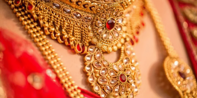 மீண்டும் 4 இலட்சத்தை தொட்டது தங்கத்தின் விலை!