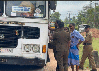 போக்குவரத்தில் வெற்றிலைமென்ற மூவருக்கு எதிராக சட்ட நடவடிக்கை