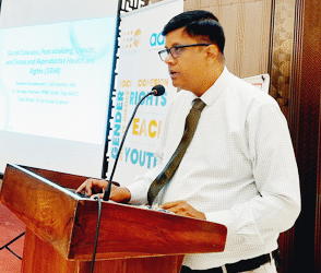 விவசாயத்தையும், கடற்றொழிலையும் – வயிற்றுப் பிழைப்புக்கான தொழிலாகப் பார்க்காது வணிகமாக மாற்ற வேண்டும்