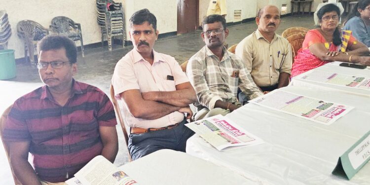 யாழ். மாவட்ட கூட்டுறவாளர்களுக்கு செயலமர்வும், பத்திரிகை வெளியீடும்