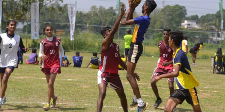 அரச பாடசாலைகளில் விளையாட்டு மைதானங்களை மேம்படுத்தும் திட்டம்